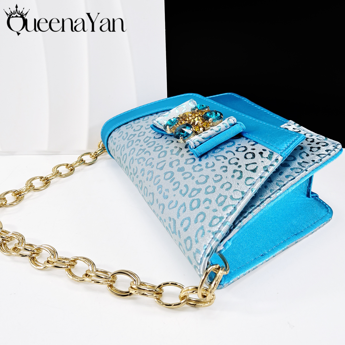 Queena Yan Light Blue Elegant  - đánh giá và giá Wedding Packaging