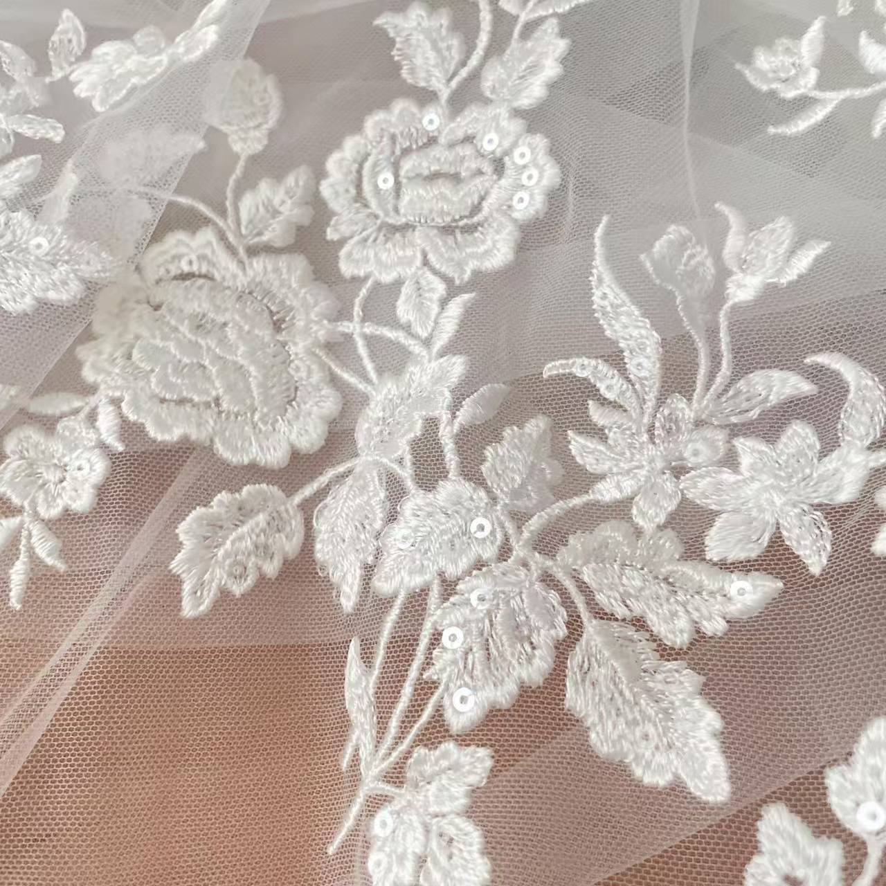 French Embroidered Lace Fabric - đánh giá và giá Wedding Dress Supply