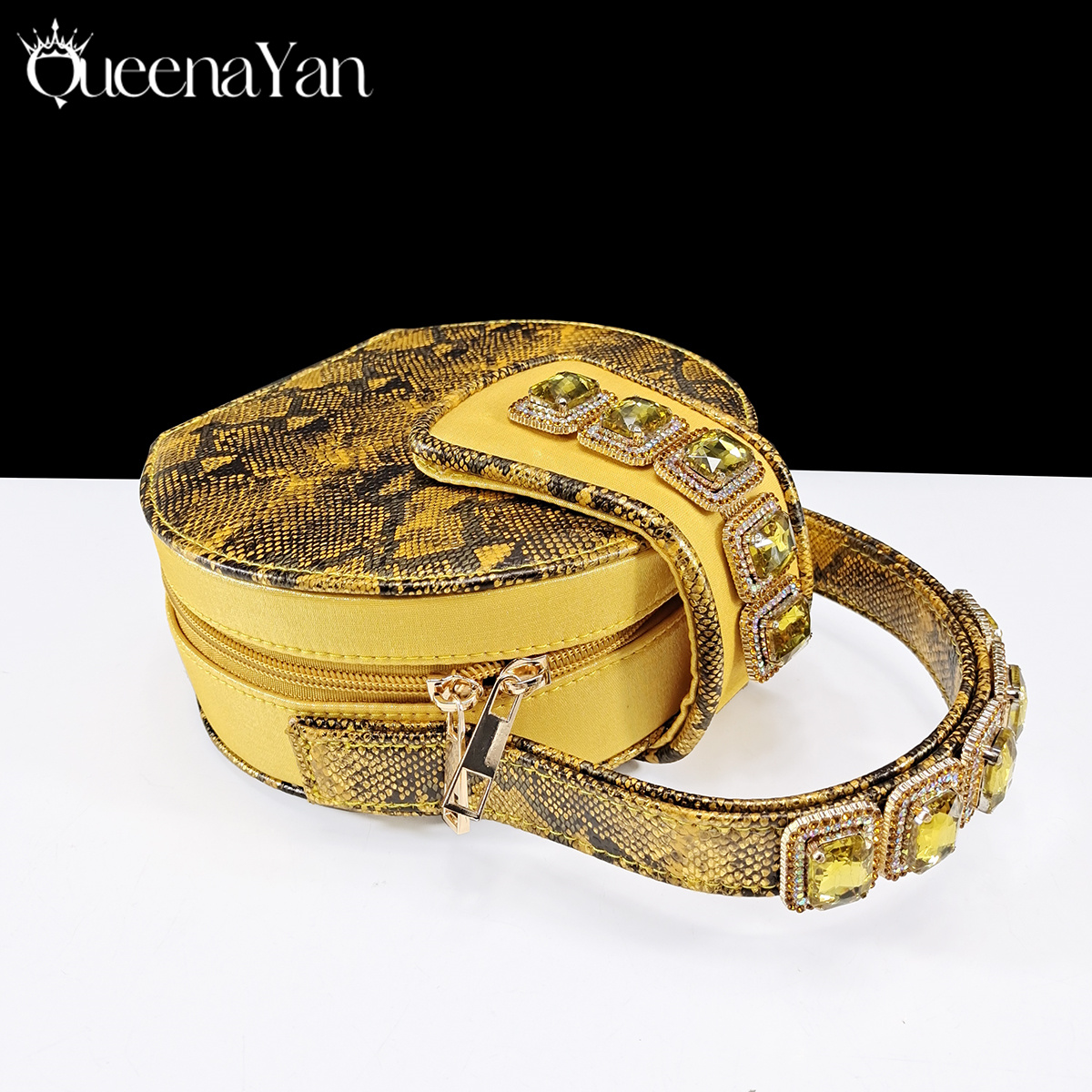Queena Yan New Luxurious Itali - đánh giá và giá Wedding Packaging